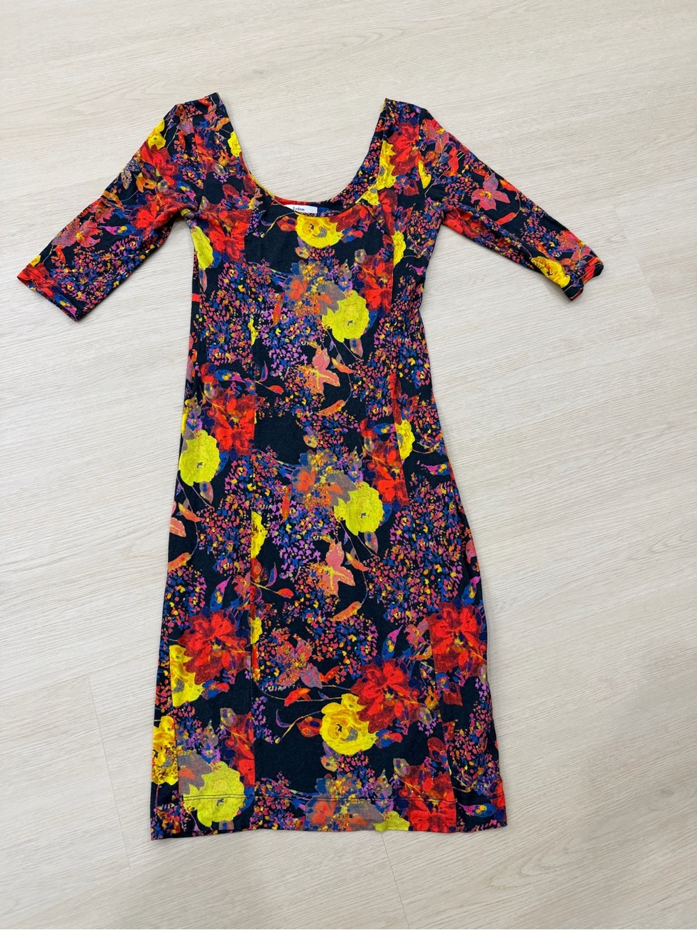 Eden Floral Scoop Neck Knee Length Dress US 6